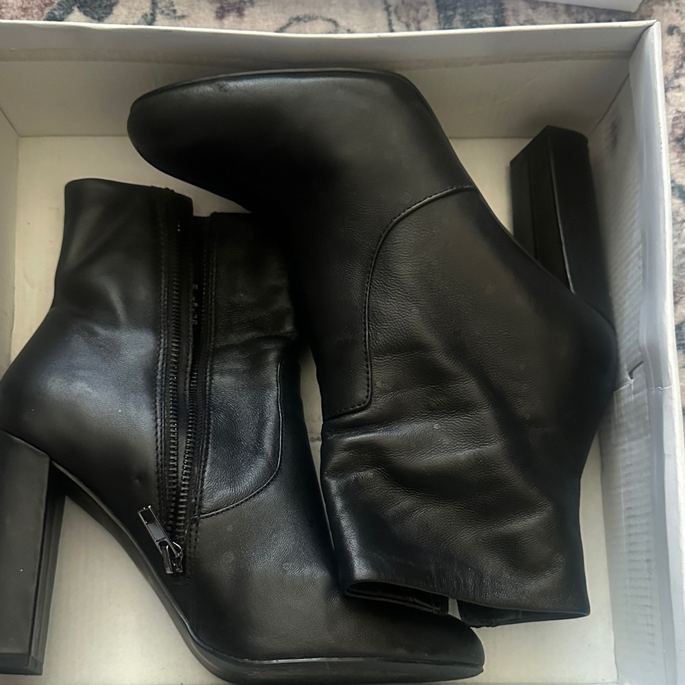 Steve Madden Editor black leather boot